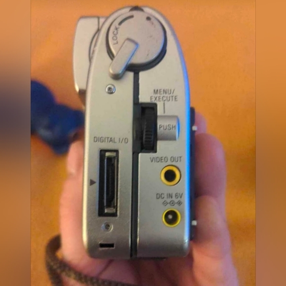 Vintage Sony DSC-F1 includes everything in photos - Picture 2 of 6